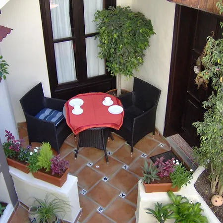 Apartment Rustic With Small Patio-terrace *