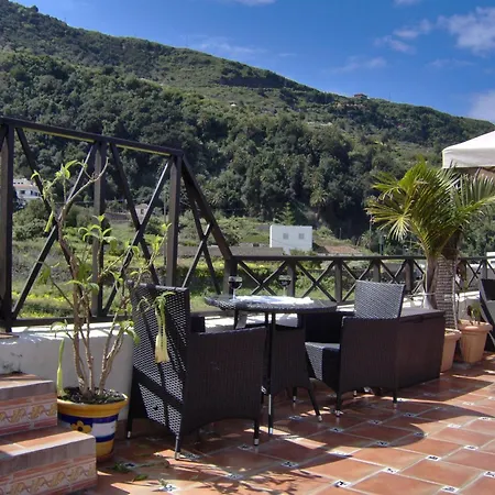 Apartment Rustic With Small Patio-terrace *