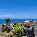 شقة Rustic With Small Patio-terrace