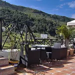 شقة Rustic With Small Patio-terrace *