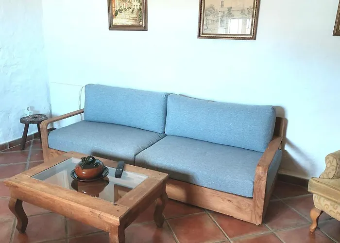 Rustic With Small Patio-terrace Apartamento